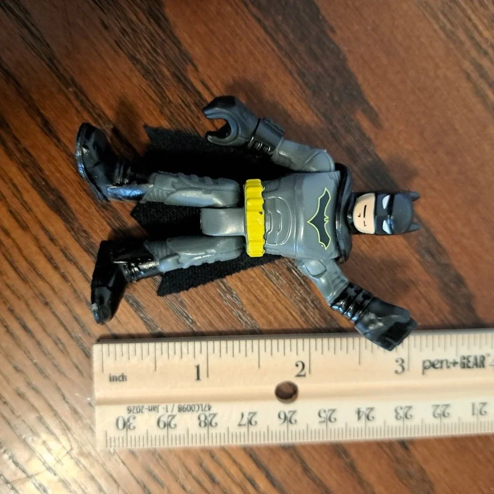 Fisher-Price Imaginext DC Super Friends Batman Grey Black 2.75 inch Figure